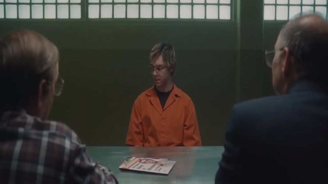 ⁣Dahmer - Monster:The Jeffrey Dahmer Story S1E8 2022 BG SUB